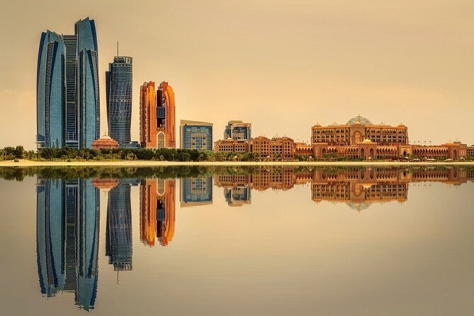 Abu Dhabi Premium Full-Day Sightseeing Tour From Dubai - Emirates Palace: luxury by the private beach