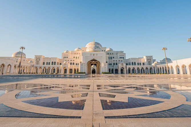 Abu Dhabi Premium Full-Day Sightseeing Tour From Dubai - Abu Dhabi Date Market: quick snacks, local color