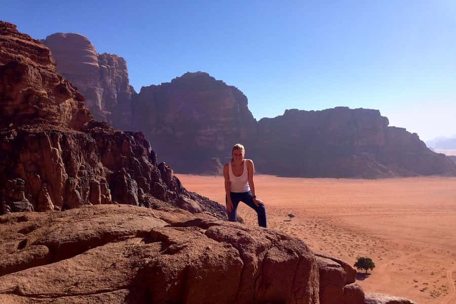 Amman: Petra, Wadi Rum, and Dead Sea 2-Day Tour - Tent choice in Wadi Rum: Classic vs Deluxe comfort tradeoffs
