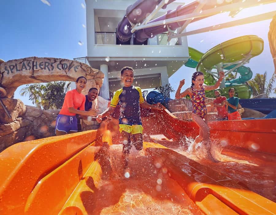 Aquaventure World Waterpark Ticket at Atlantis Dubai - Food, water stations, and the locker-and-towel math