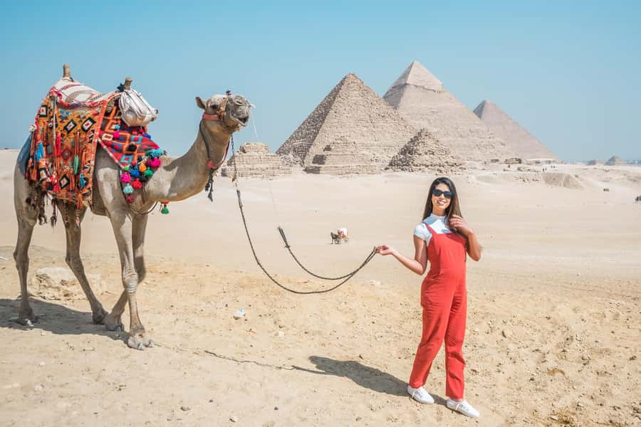Cairo: Female-Guided Pyramids, Sphinx & Museum City Tour - Hotel Pickup and an 8-Hour Rhythm You Can Actually Handle