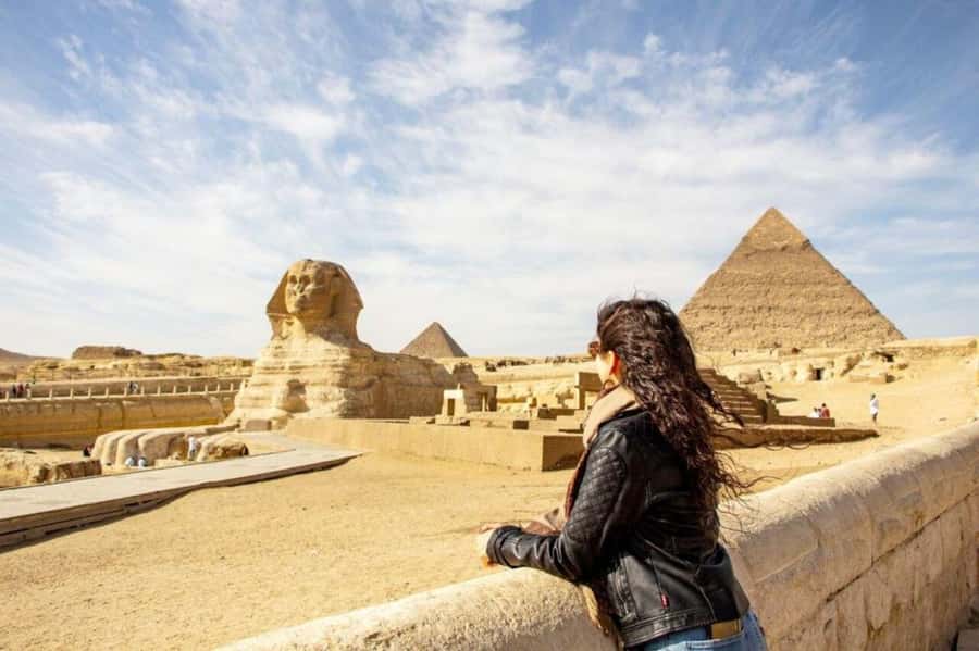 Cairo: Pyramids & Great Sphinx Private Tour with Camel Ride - Shopping stops and time management: how it feels in real life