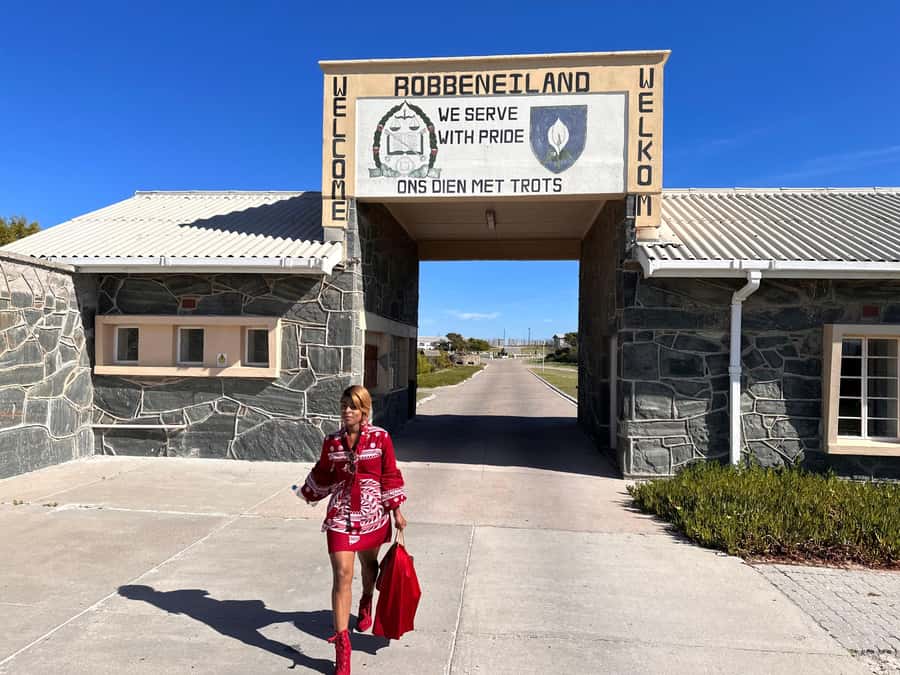 Cape Town: Robben Island Ferry Ticket and Guided Prison Tour - Key highlights