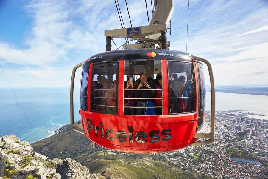 Cape Town Tour: Table Mountain, Penguins & Cape Point+Pickup - Maiden’s Cove, Llandudno, and the scenic “pause and shoot” rhythm