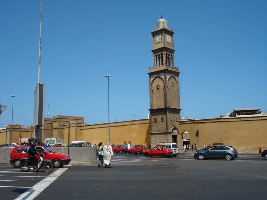Casablanca Day Tour from Marrakech and Big Mosque Visit - Pickup, minibus comfort, and why the breaks matter