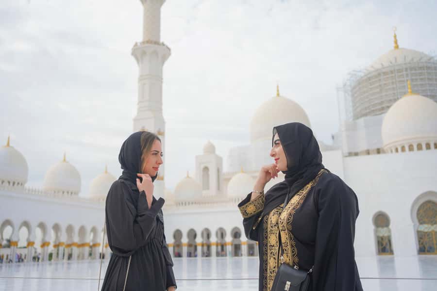 Dubai: Abu Dhabi Day-Trip Grand Mosque, Royal Palace & Lunch - Price and value: is $99 a fair deal for this set of stops?