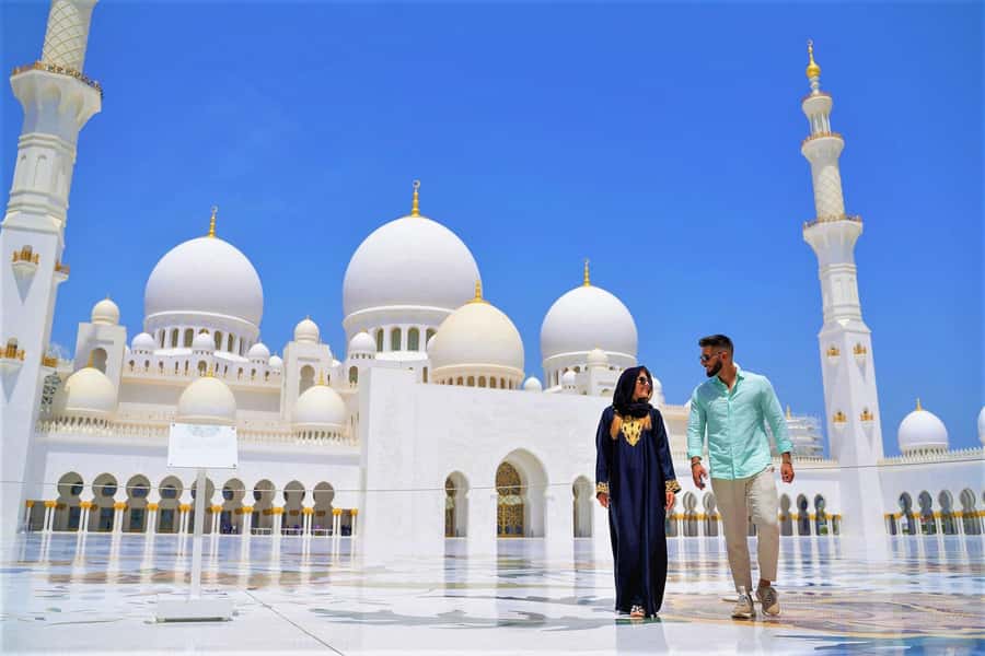 Dubai: Abu Dhabi Grand Mosque, Palace, and Heritage Village - Qasr al Watan Palace: presidential halls, Arabian craftsmanship, and gardens