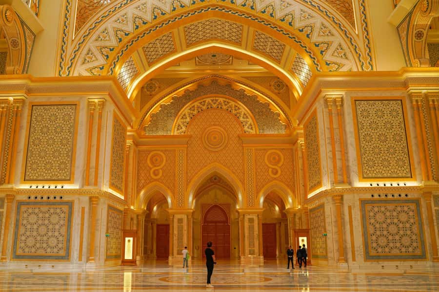 Dubai: Abu Dhabi Grand Mosque, Palace, and Heritage Village - The value: is $75 per person a good deal?