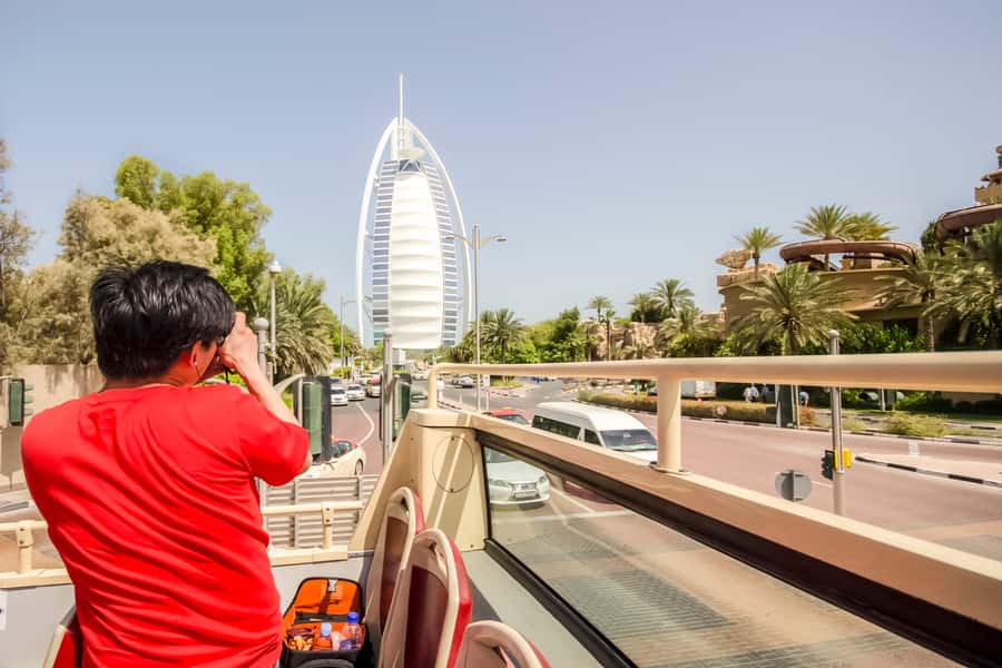 Dubai: Big Bus Hop-On Hop-Off Tour & Optional Dhow Cruise - Desert Sunset Tour on the 5-day pass: fort hospitality, animals, and henna
