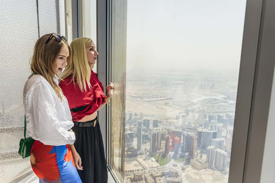 Dubai: Burj Khalifa Sky Level 148, 124, & 125 Entry Ticket - The fast-track morning: lounge, express lanes, and what the climb feels like
