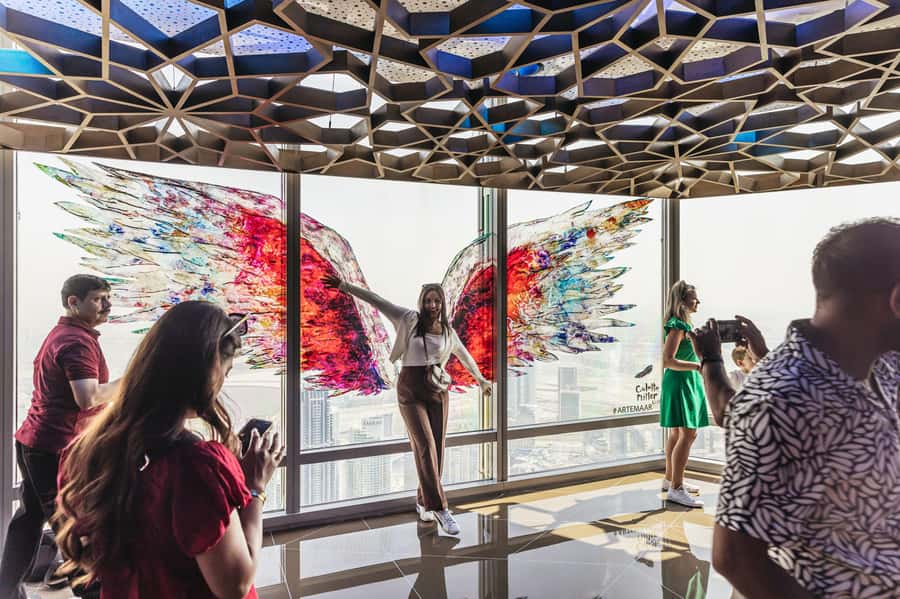 Dubai: Burj Khalifa Sky Level 148, 124, & 125 Entry Ticket - Dubai Fountain from above: when timing is everything