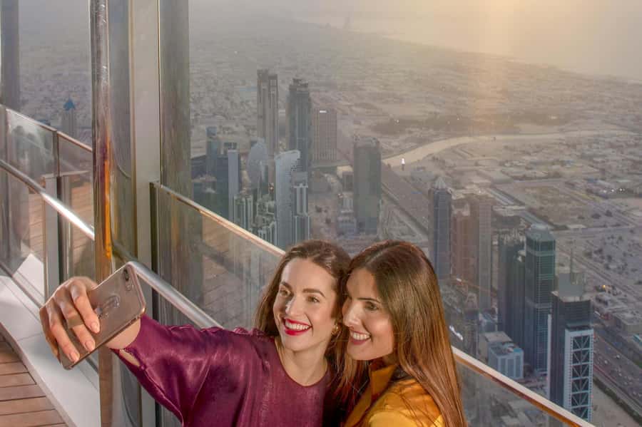Dubai: Burj Khalifa VIP Experience Level 152 Lounge Access - Key things that make this VIP lounge different