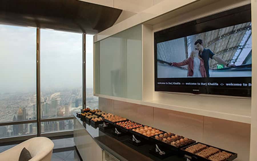 Dubai: Burj Khalifa VIP Experience Level 152 Lounge Access - Getting There: Dubai Mall Will Call to Burj Khalifa Lower Ground