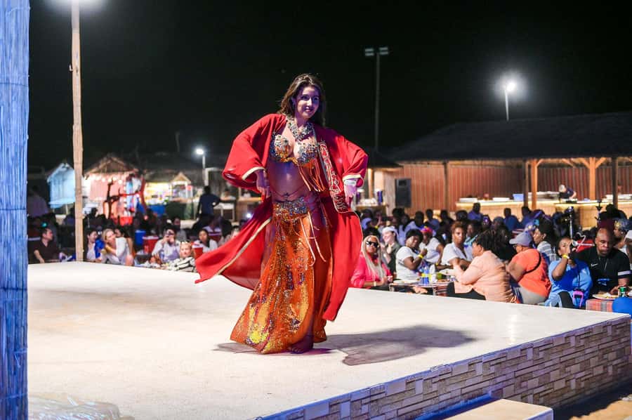 Dubai: Desert Safari with BBQ Dinner & Quad Biking Options - Camel ride, henna, and falcon photography: small moments that add flavor