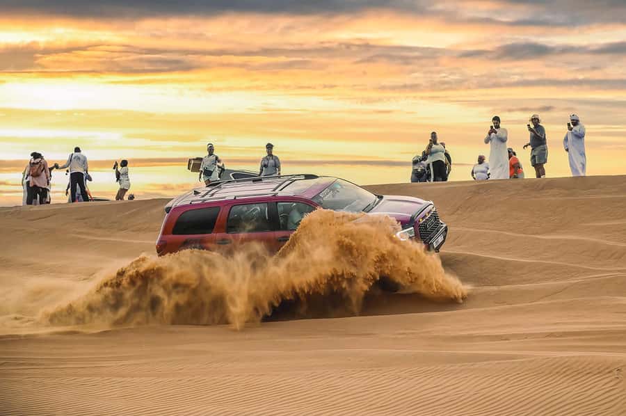 Dubai: Desert Safari with BBQ Dinner & Quad Biking Options - Weather and comfort: what to wear in the Dubai desert