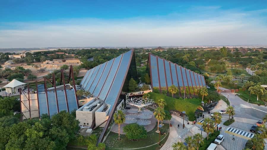 Dubai: Dubai Safari Park Entry Pass - Arabian Desert Zone: Your Included 15-Minute Safari Tour