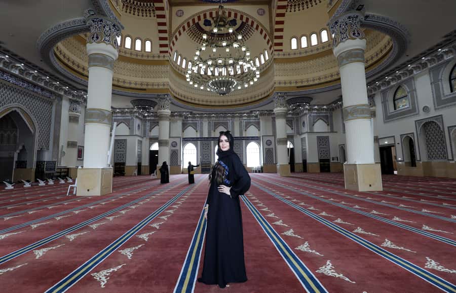 Dubai: Frame Tickets, Creek, Souks & Blue Mosque Guided Tour - Museum of the Future, ground-floor access without the maze