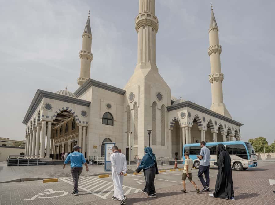 Dubai: Half-Day City Tour with Blue Mosque, Creek, and Souks - Al Khayma Heritage House restaurant: a calm cultural pause with tea/coffee