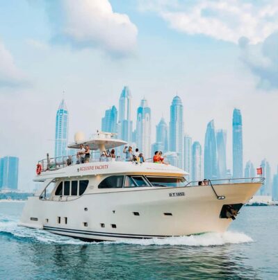 Dubai: Instagrammable Yacht Tour with Drinks & Ain/JBR Views - Getting aboard: meeting point, check-in timing, and how to arrive