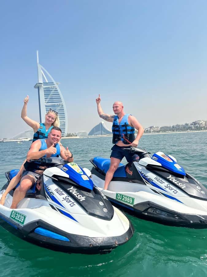 Dubai: Jet Ski Tour of Burj Al Arab with Photos - Languages, training style, and what to expect from the team