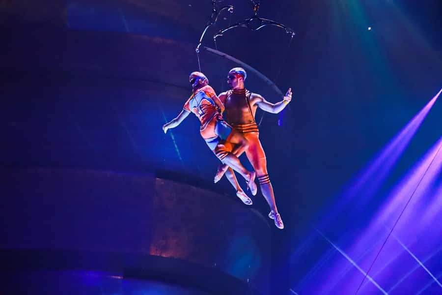 Dubai: La Perle by Dragone Show Tickets - The Cast of 65: Why the Show Feels Tight, Not Chaotic