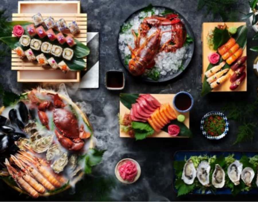 Dubai: Luxury Dinner Buffet at Gastronomy Atlantis The Royal - Indoor vs outdoor seating: choose your kind of evening