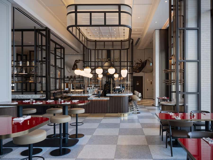 Dubai: Luxury Dinner Buffet at Gastronomy Atlantis The Royal - Service expectations at a mega-luxury buffet