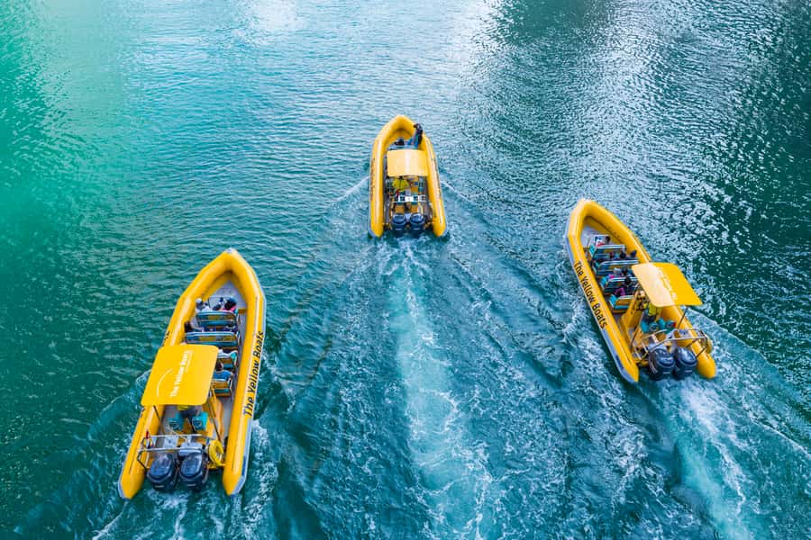 Dubai Marina: Guided Sightseeing Tour by Speedboat - Meeting at The Yellow Boats and what to expect before you go