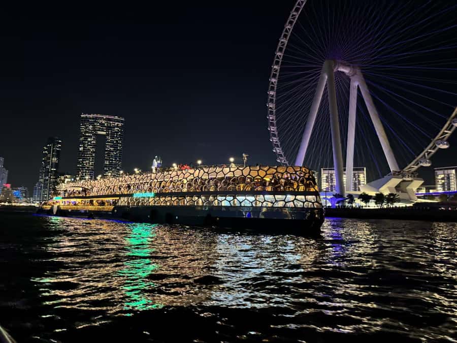 Dubai: Mega Yacht Dinner Cruise with Buffet - Setting Sail From Dubai Marina: Pier 7 at 7:30 pm