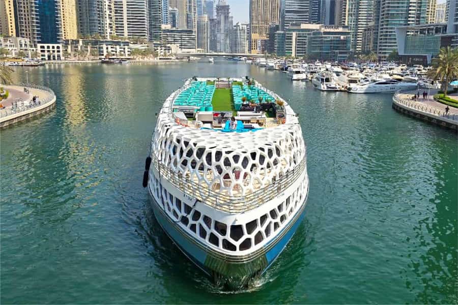 Dubai: Mega Yacht Dinner Cruise with Buffet - The Route You’ll Actually See: Marina to Jumeirah Beach Residence to Atlantis