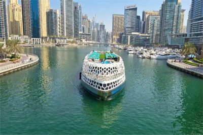 Dubai: Mega Yacht Dinner Cruise with Buffet - Lotus Royale vs Standard vs VIP: what changes on the yacht