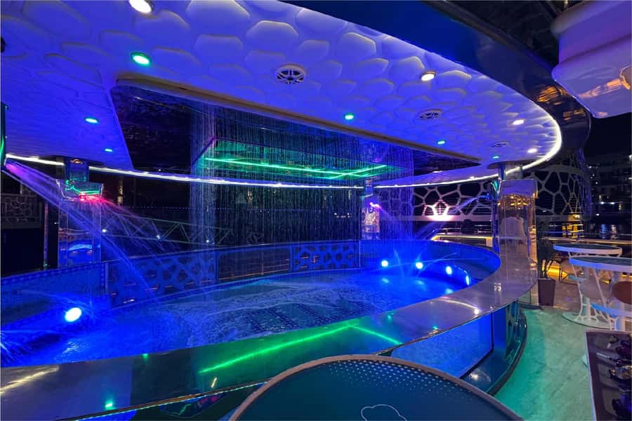 Dubai: Mega Yacht Dinner Cruise with Buffet - Who should book this cruise