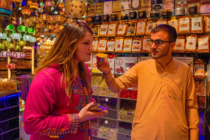 Dubai Old and Modern City Tour with Blue Mosque Visit - Dubai Creek abra ride: the short boat moment that changes the mood