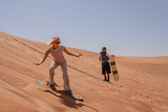 Dubai Overnight Desert Safari, BBQ & Stargazing at Al Khayma Camp - Arriving at Al Khayma Camp: Bedouin Atmosphere With A Real Schedule
