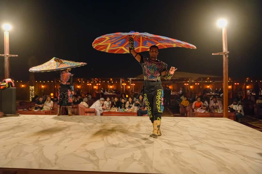 Dubai: Premium Red Dune Safari with Sandboarding & BBQ - BBQ Buffet Dinner: What You Get and How to Eat Smart