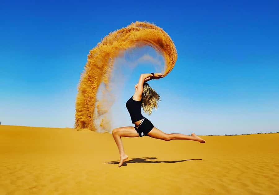 Dubai: Red Dunes Desert Safari with Premium Camp BBQ & Shows - BBQ buffet dinner and the 5 live shows after sunset