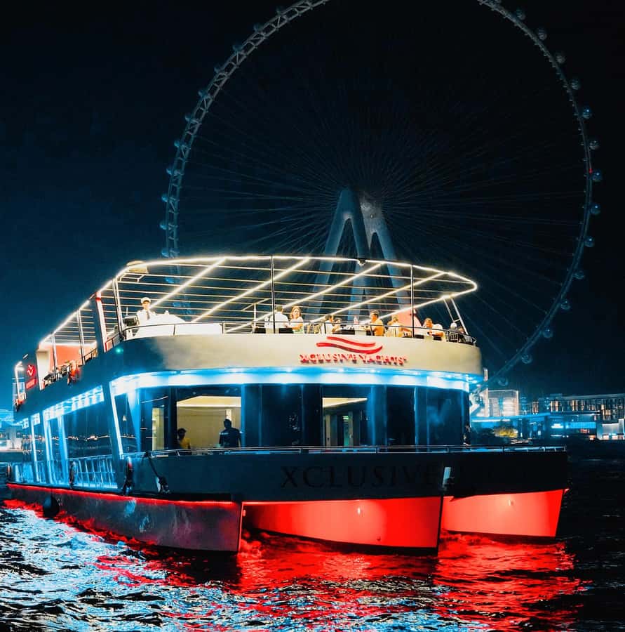 Dubai: Sunset or Dinner Cruise with Live Music & Open Bar - The buffet meal with live pasta and noodle stations