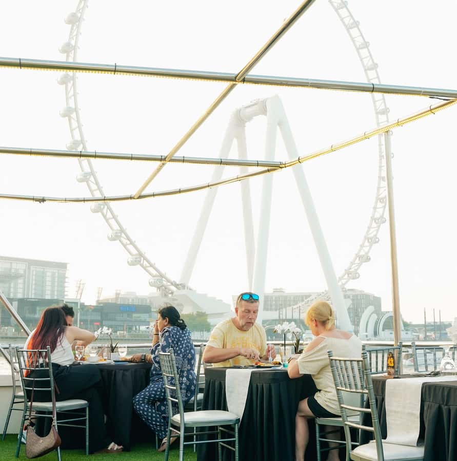 Dubai: Sunset or Dinner Cruise with Live Music & Open Bar - Unlimited drinks: what you’re really paying for