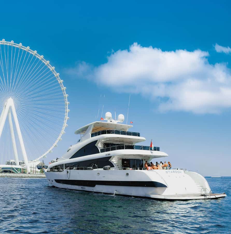 Dubai: Superyacht Experience with Live Music & Drinks - Three Hours on a 144-Foot Superyacht: What the Experience Really Feels Like