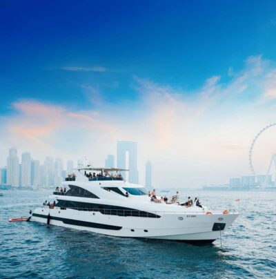 Dubai: Superyacht Experience with Live Music & Drinks - Boarding Day: Red-Carpet Welcome, Slippers, and the Three-Deck Layout