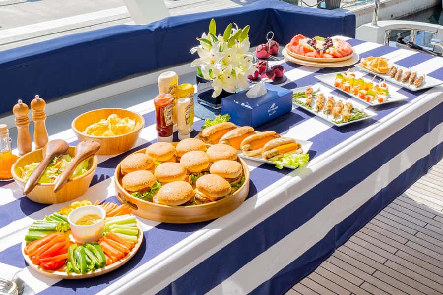 Dubai: The Luxury Yacht Tour with Live BBQ Option - BBQ value and how the meal experience fits the cruise