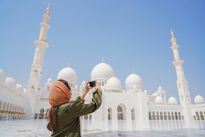 Dubai To Abu Dhabi: Grand Mosque, Royal Palace & Etihad Towers - Lunch Break Inside the Mosque Complex (and When to Plan Around Heat)