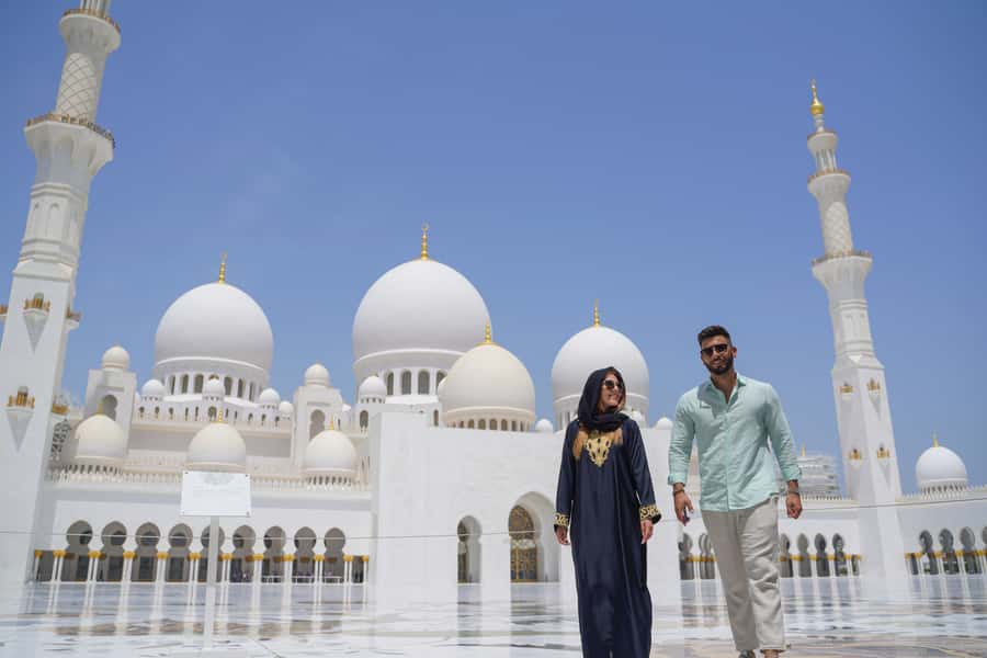 From Abu Dhabi: Grand Mosque, Royal Palace, and Etihad Tower - Louvre Abu Dhabi Photo Stop and the Corniche Drive