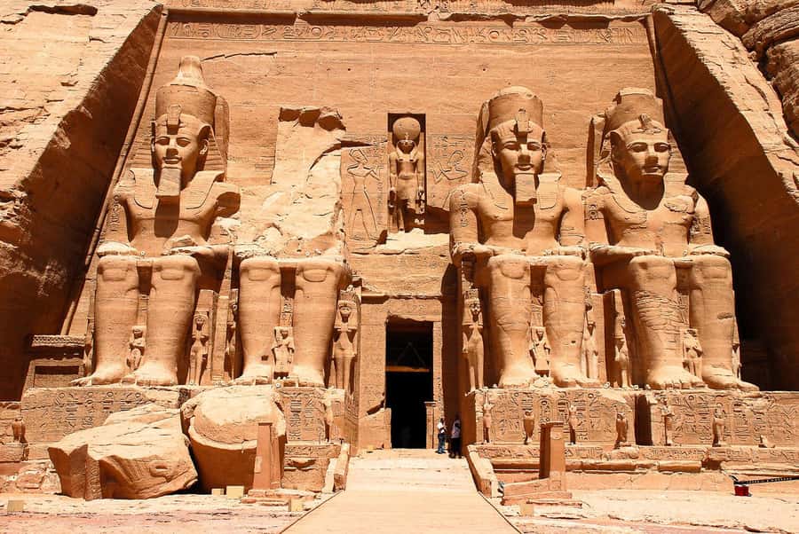 From Aswan: Abu Simbel Temple Day Trip with Hotel Pickup - Guide vs. No Guide: How to Choose Without Regret