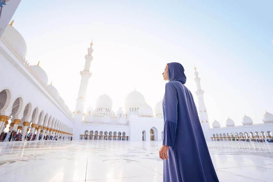 From Dubai: Abu Dhabi Essentials Tour with Optional Lunch - Sheikh Zayed Grand Mosque: The Stop That Changes the Whole Day