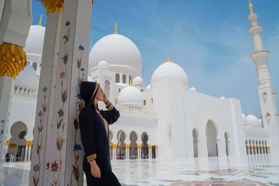 From Dubai: Abu Dhabi Grand Mosque & Louvre Museum Full-Day - The Abu Dhabi contrast that makes this day trip feel worth it