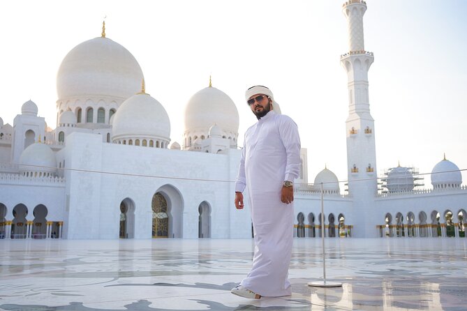 From Dubai: Abu Dhabi Sheikh Zayed Grand Mosque Guided Tour - Dubai to Abu Dhabi: the 90-minute ride that keeps you relaxed