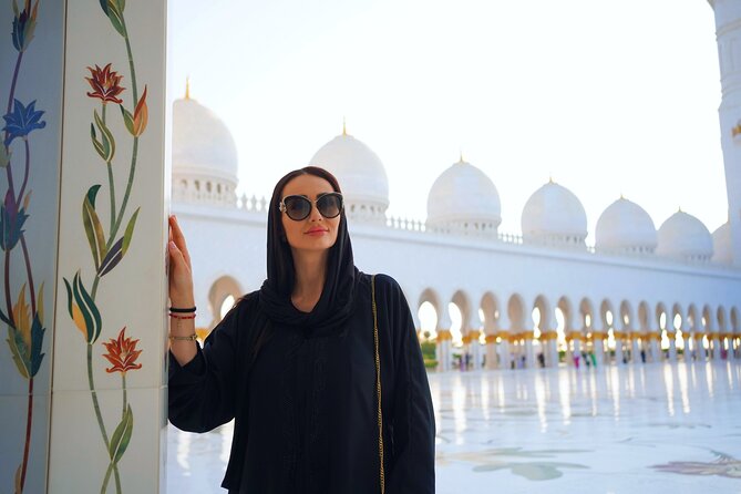 From Dubai: Abu Dhabi Sheikh Zayed Grand Mosque Guided Tour - Dress code and photo rules: the fast way to avoid being turned away