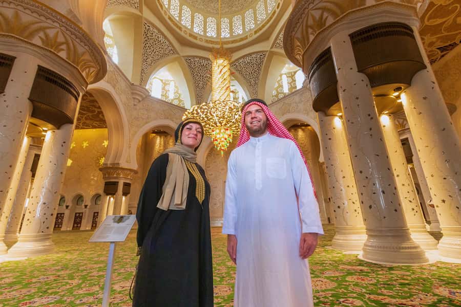 From Dubai: Abu Dhabi Sheikh Zayed Mosque Guided Tour - The chandeliers, mosaics, and the 35-ton carpet