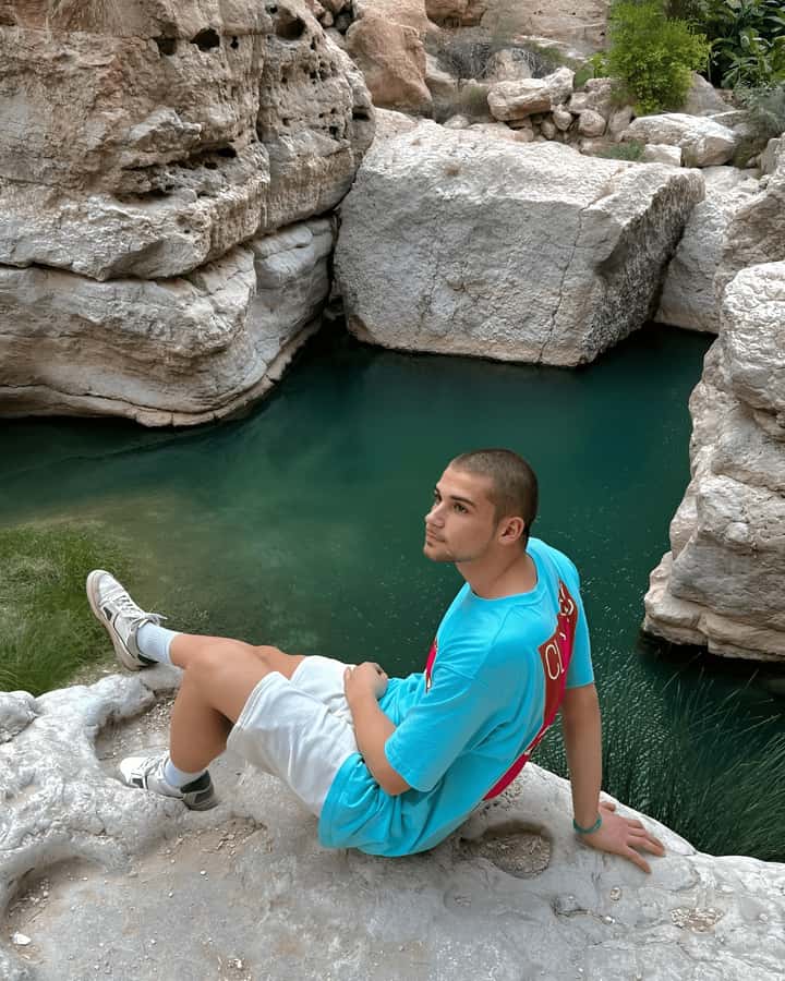 From Muscat: Wadi Shab & Bimmah Sinkhole Full-Day Tour - Should you book this Wadi Shab and Bimmah Sinkhole tour?